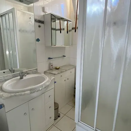 Grand 3 Pieces Avec Terrasse Et Parking A - Fr-1-833-27 Canet-en-Roussillon