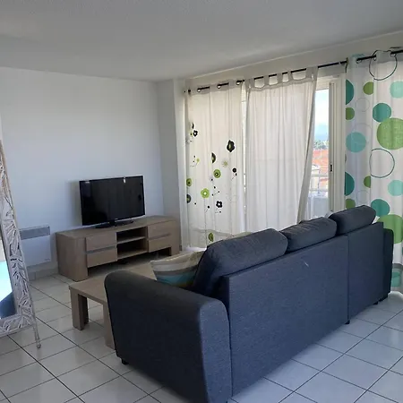 Grand 3 Pieces Avec Terrasse Et Parking A - Fr-1-833-27 * Canet-en-Roussillon