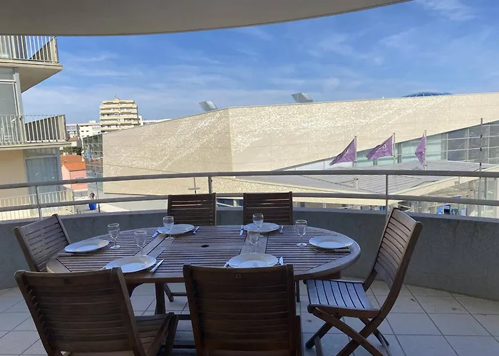 Grand 3 Pieces Avec Terrasse Et Parking A - Fr-1-833-27 Canet-en-Roussillon