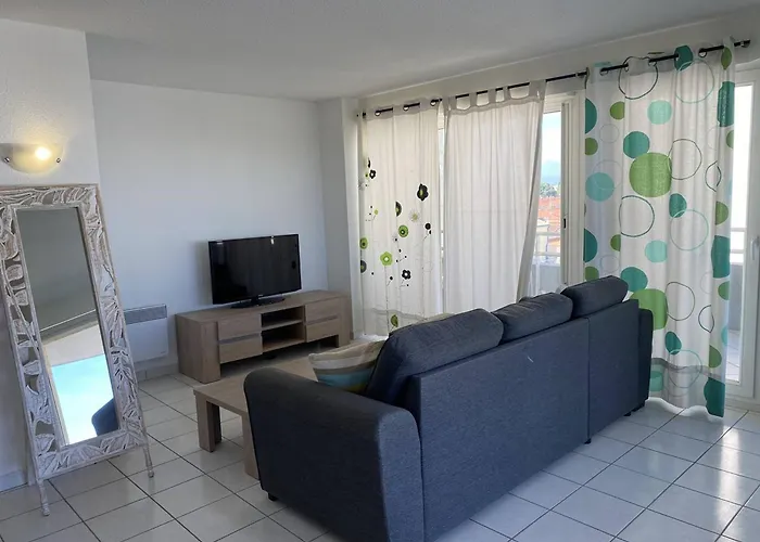 Grand 3 Pieces Avec Terrasse Et Parking A - Fr-1-833-27 * Canet-en-Roussillon